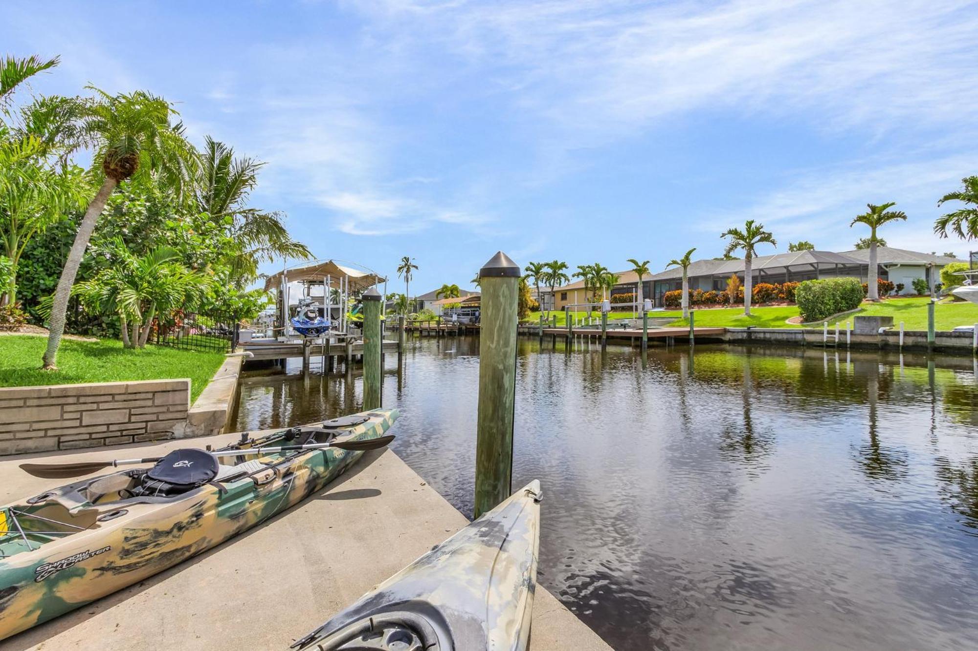 Gulf Access, Kayaks, Heated Pool - Cape By The Ocean - Roelens Villa Cape Coral Exterior photo